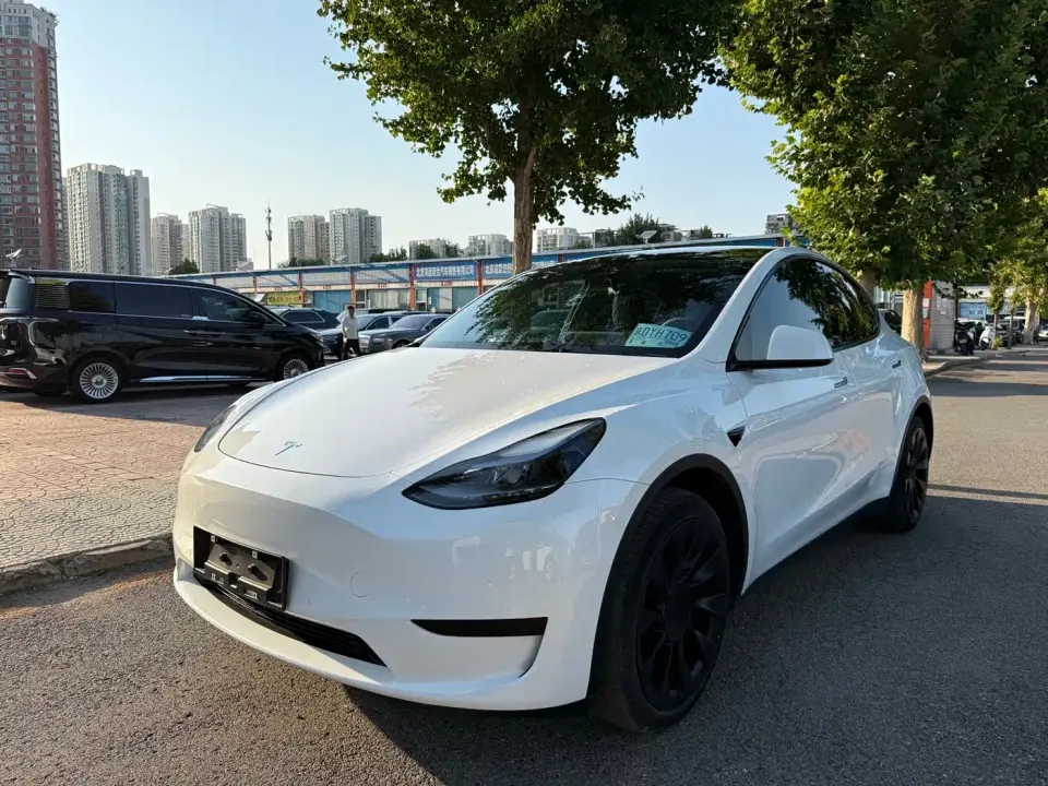 Tesla Model Y Facelift Rear-Wheel Drive Version 2023