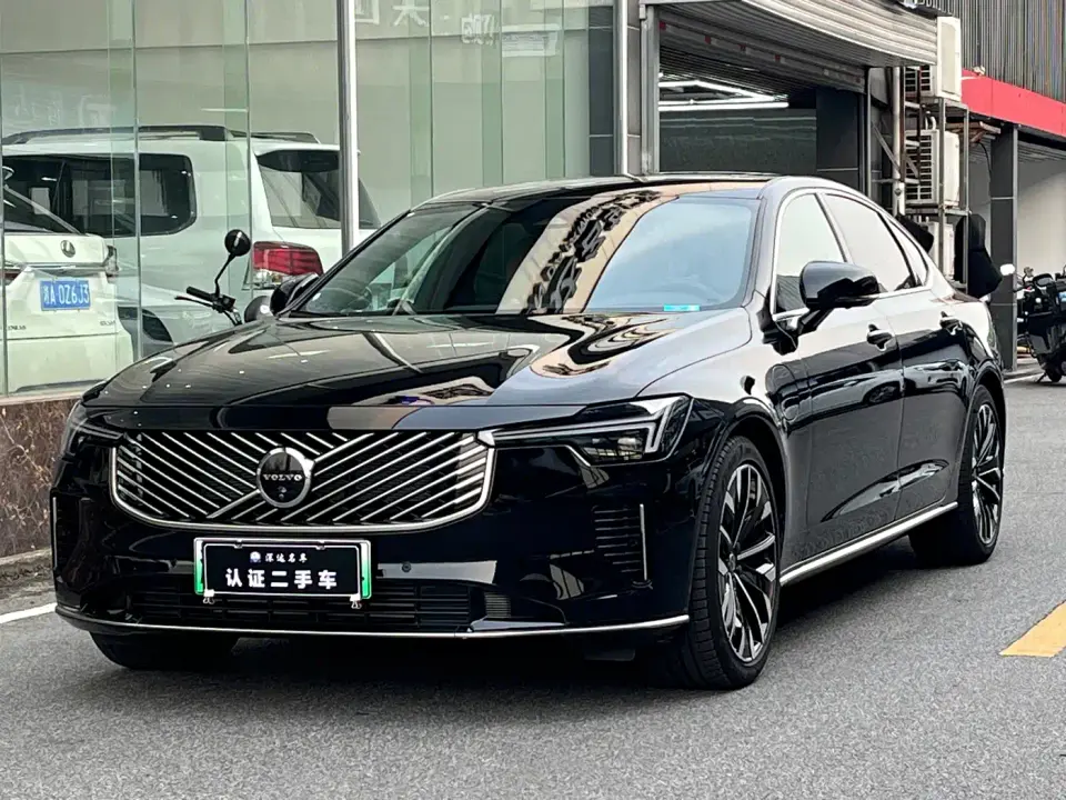 Volvo S90 Plug-in Hybrid Plug-in Hybrid AWD Long Range Elegance Luxury 2025
