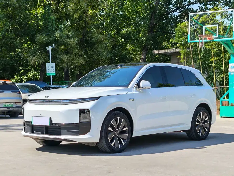 Li Auto L6 Pro Smart Renewal Edition 2025