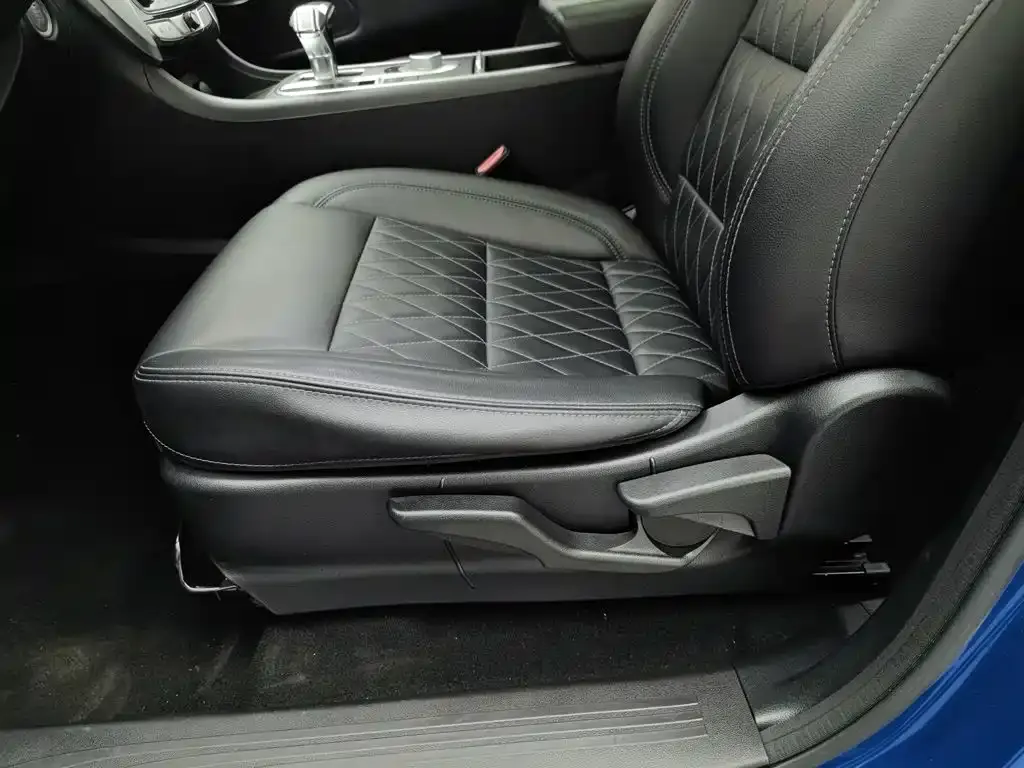 Great Wall Pao 2.0T Automatic Gasoline 2WD Comfort GW4C20B 2019 — фото 20