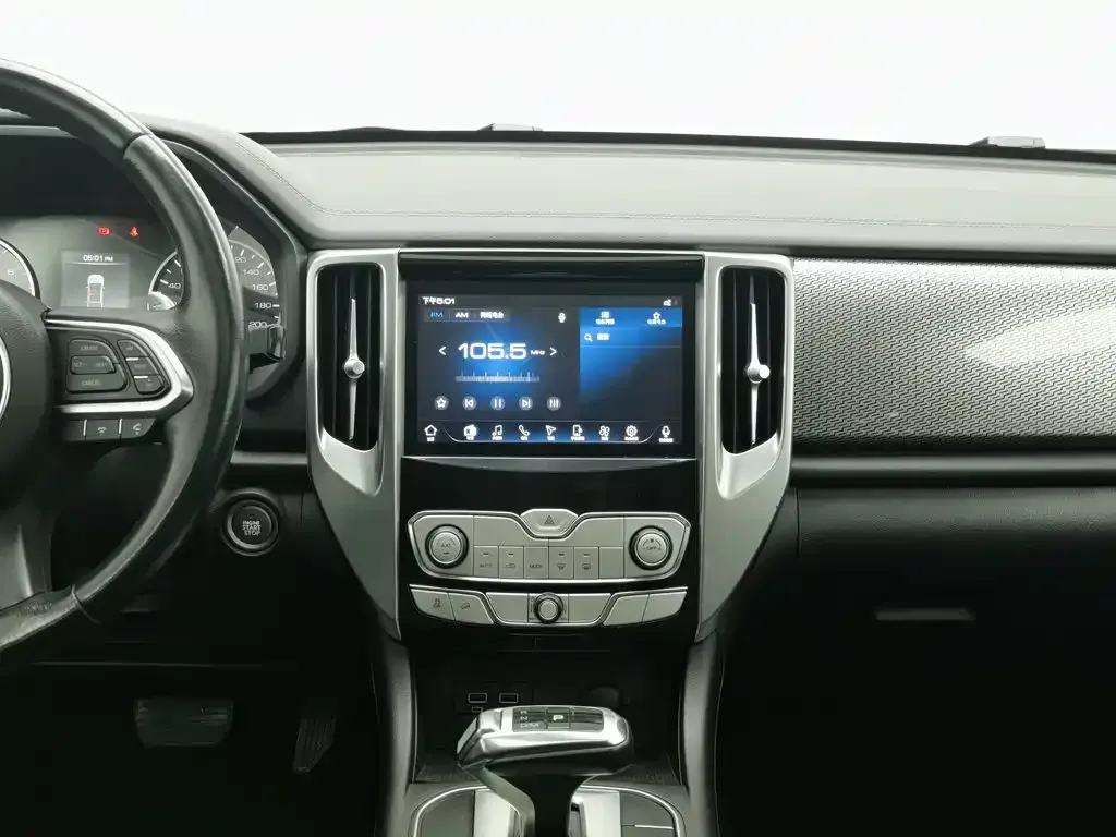 Great Wall Pao 2.0T Automatic Gasoline 2WD Comfort GW4C20B 2019 — фото 12