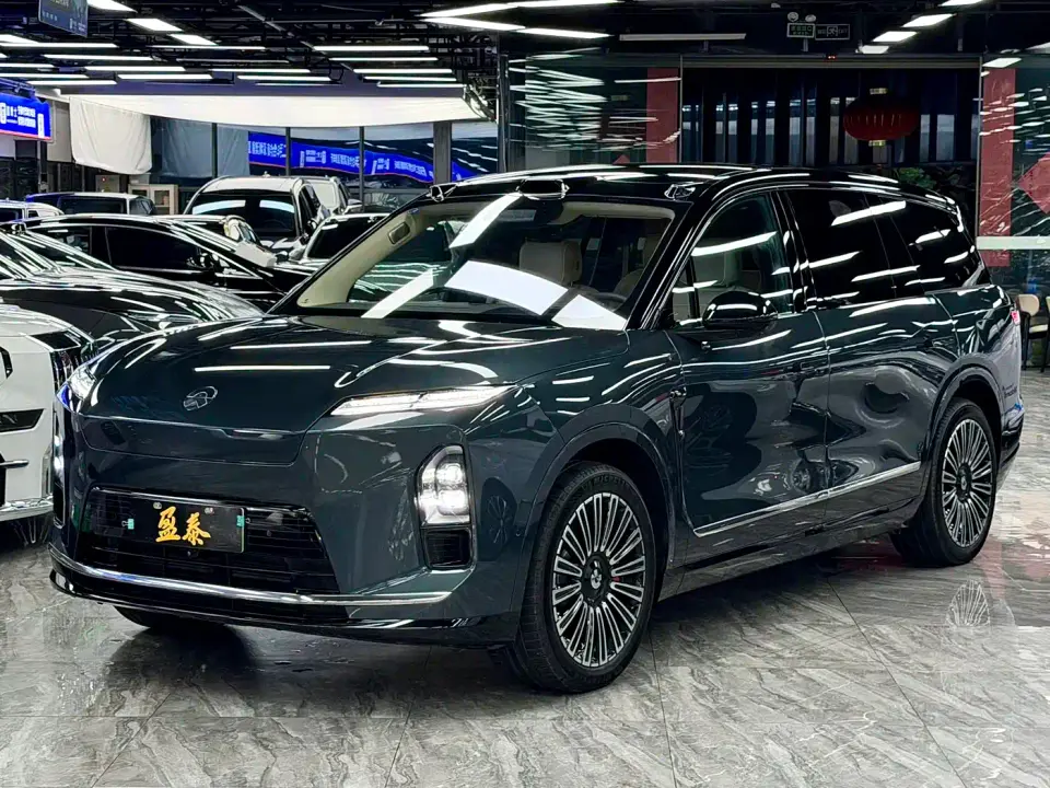 NIO ES8 Base Model 7-Seater 2025