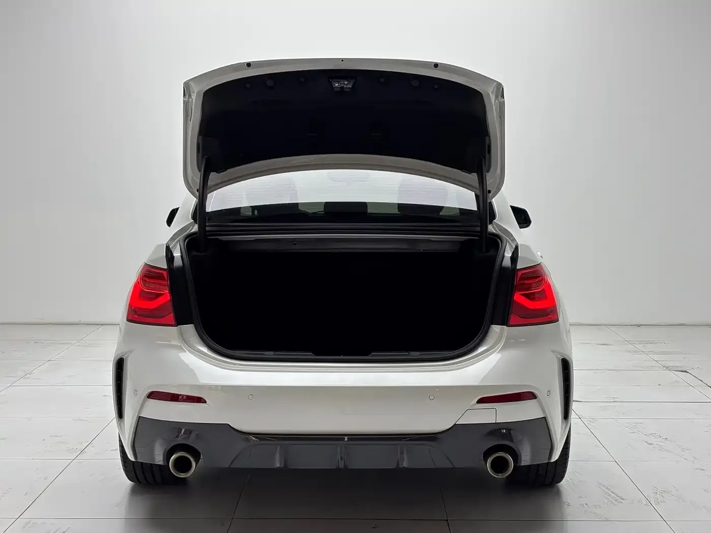 BMW 1 Series Model 120i M Sport Package 2020 — фото 21