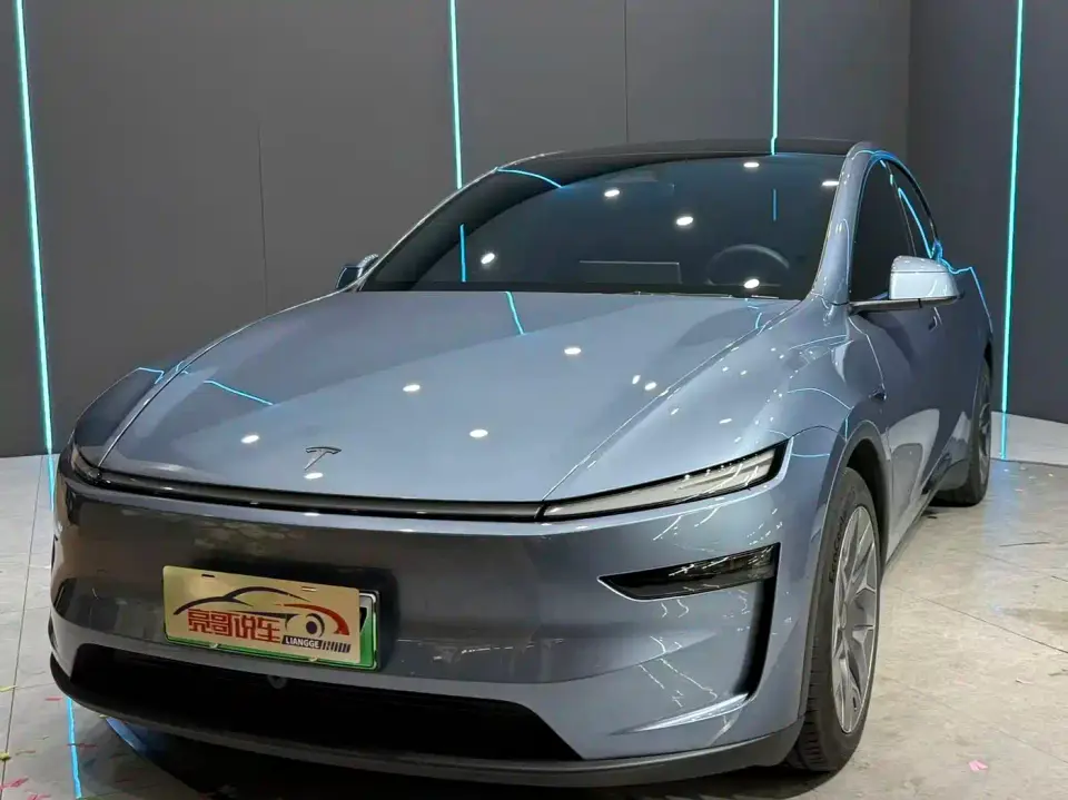 Tesla Model Y L Facelift Long Range AWD 2026