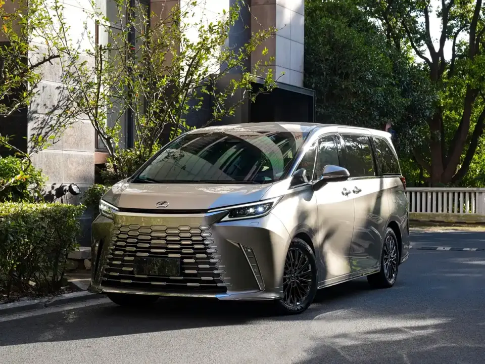 Lexus LM Model 500h Six-Seater Prestige Edition 2025
