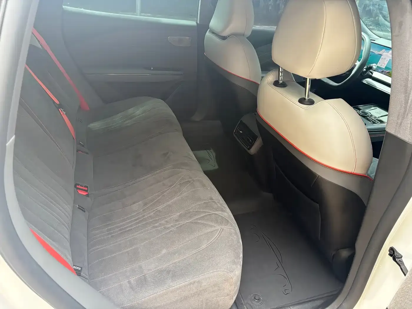 Geely Galaxy Galaxy E8 Model 610km Premium Edition 2025 — фото 10