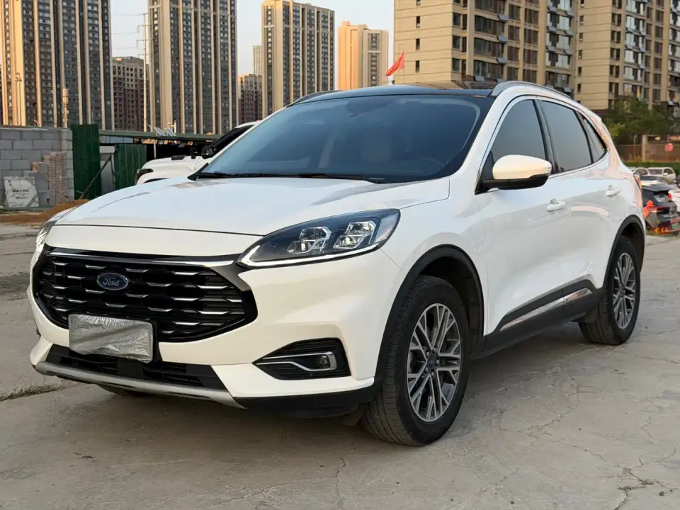 Ford Escape Model EcoBoost 245 2WD Premium Edition 2023