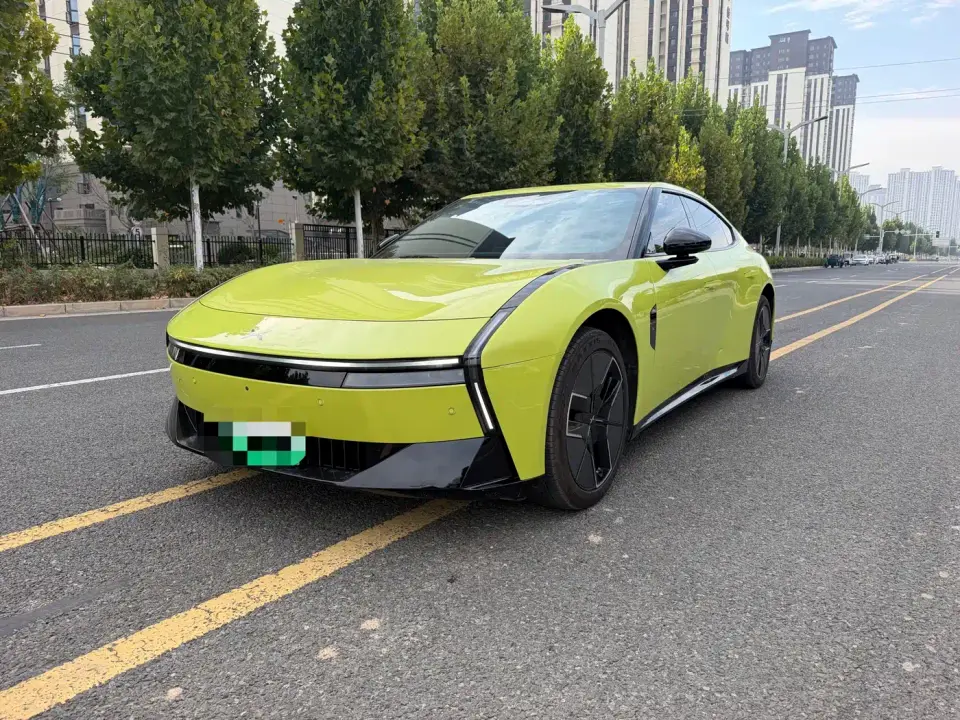 XPeng P7 702km Long Range Edition 2025