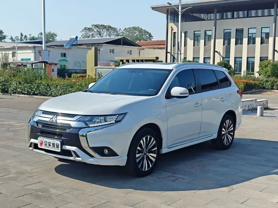 Mitsubishi Outlander 2.0L 2WD Enjoyment Edition 7-Seater 2022
