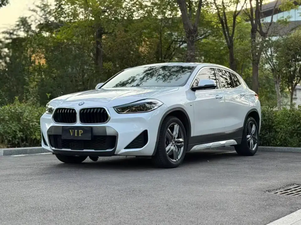 BMW X2 sDrive25i Leading M Off-Road Package 2021