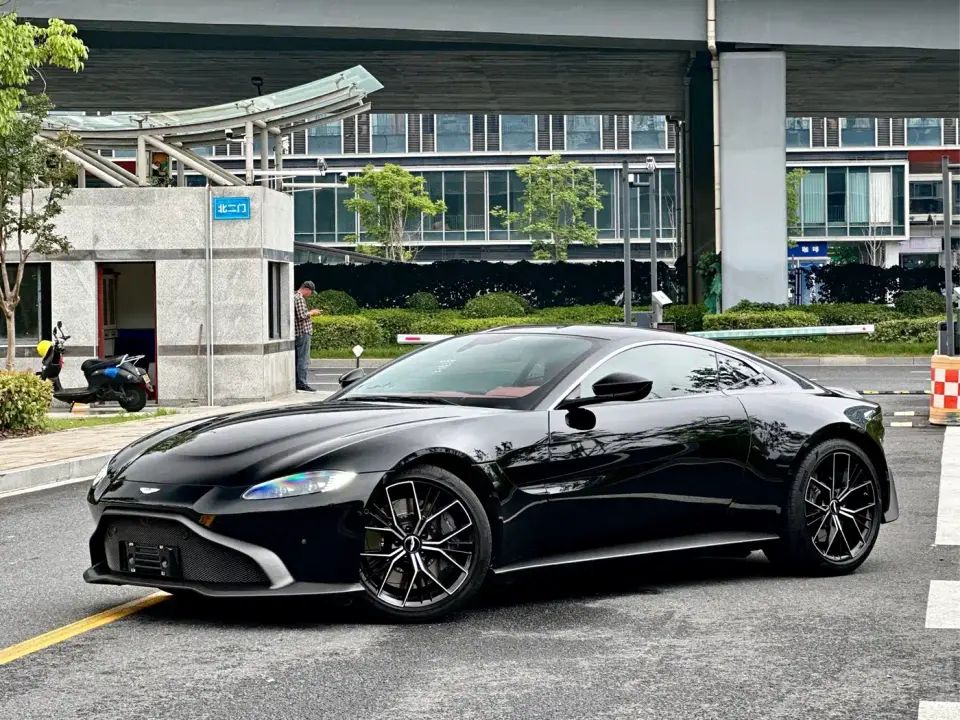 Aston Martin V8 Vantage 4.0T V8 Coupe 2022