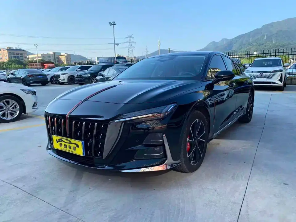 Hongqi H6 Model 2.0T Elegance Edition 2024