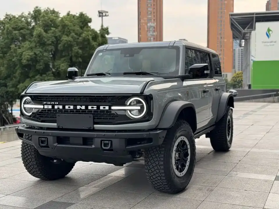 Ford Bronco 2.3T Badlands 2025