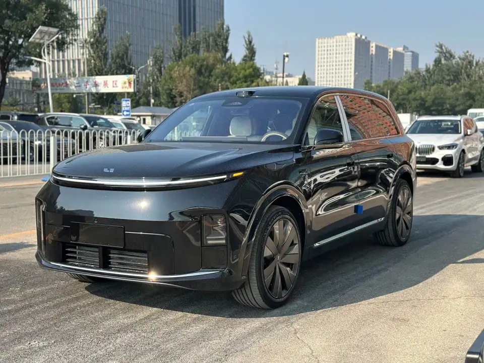 Li Auto Li Xiang L9 Base Model 2026