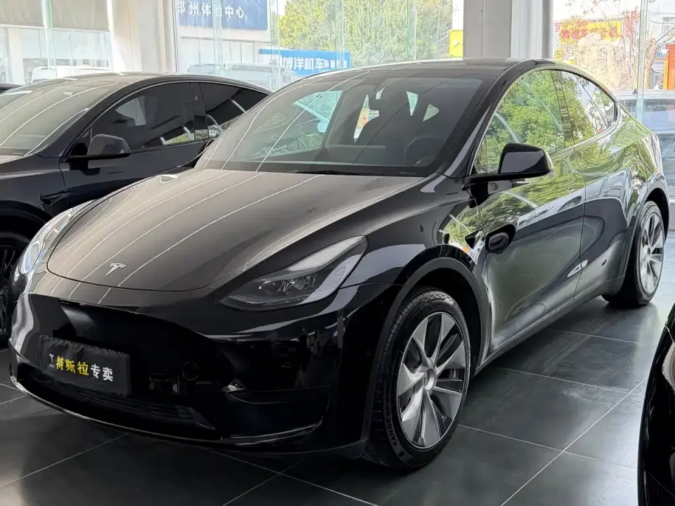 Tesla Model Y Facelift Rear-Wheel Drive Version 2023