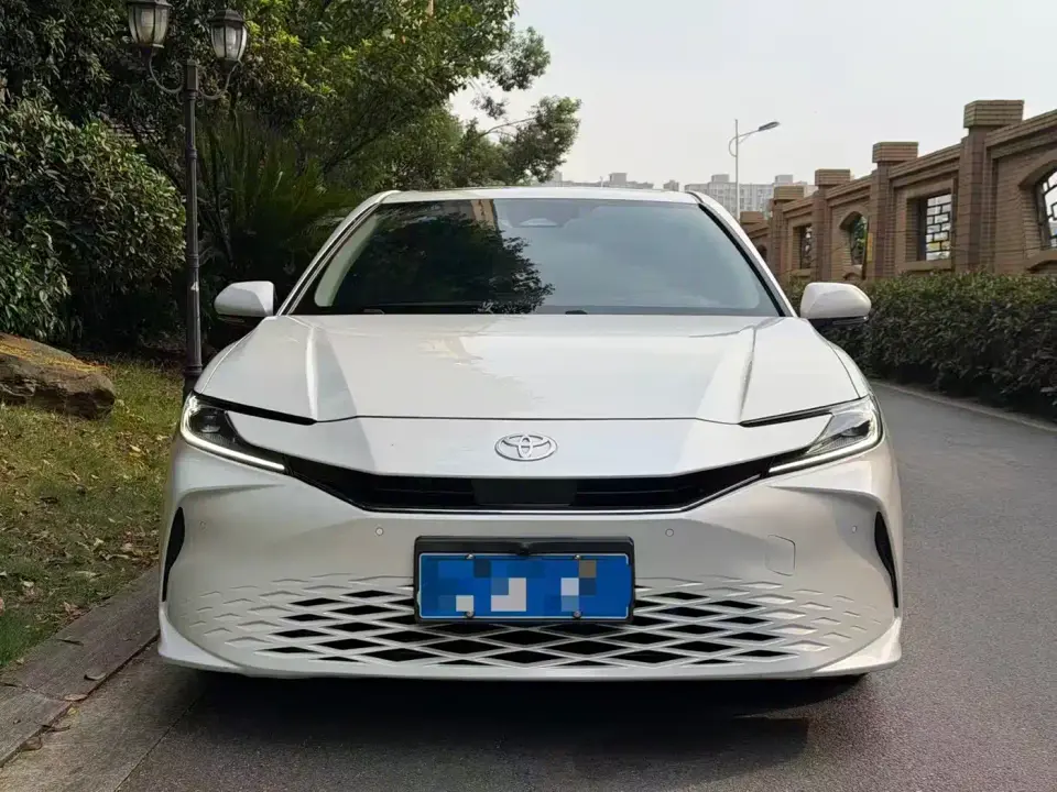 Toyota Camry 2.0E Elite Edition 2024
