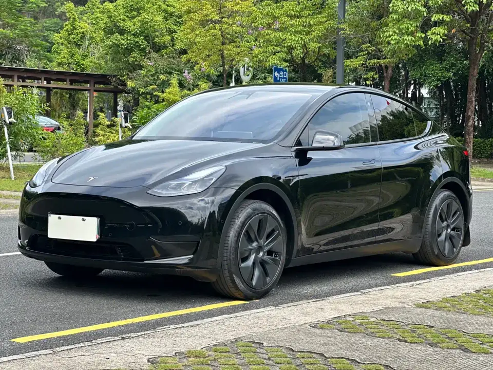 Tesla Model Y Rear-Wheel Drive Edition 2023
