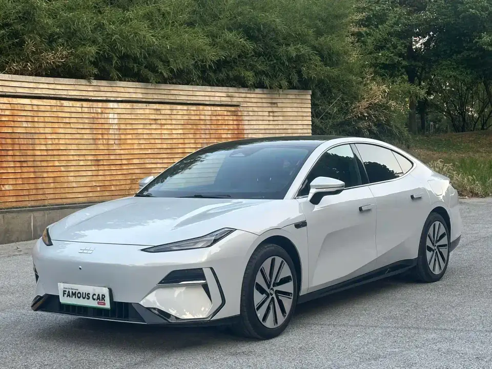 Geely Galaxy Galaxy E8 550km RWD MAX 2025