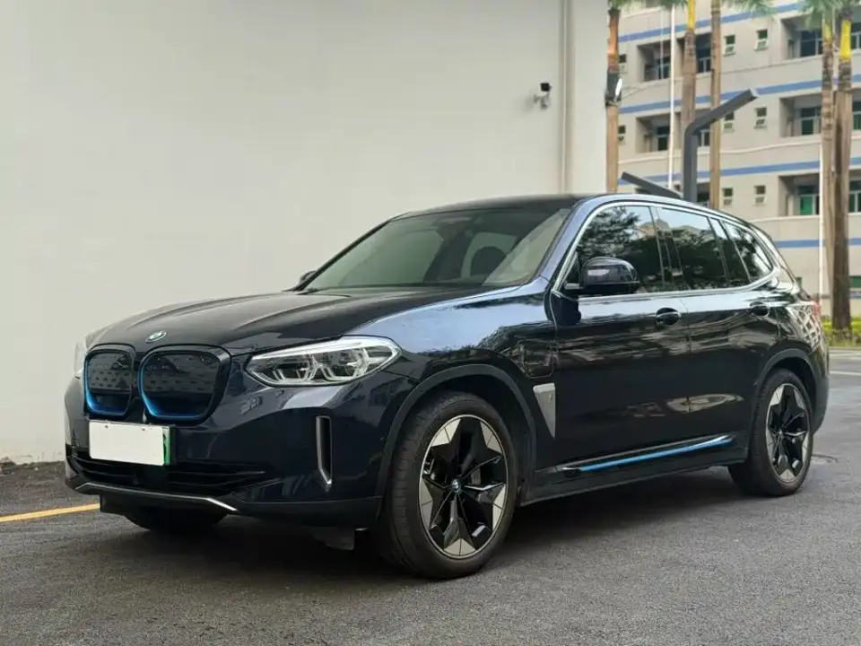 BMW iX3 Pioneer 2021