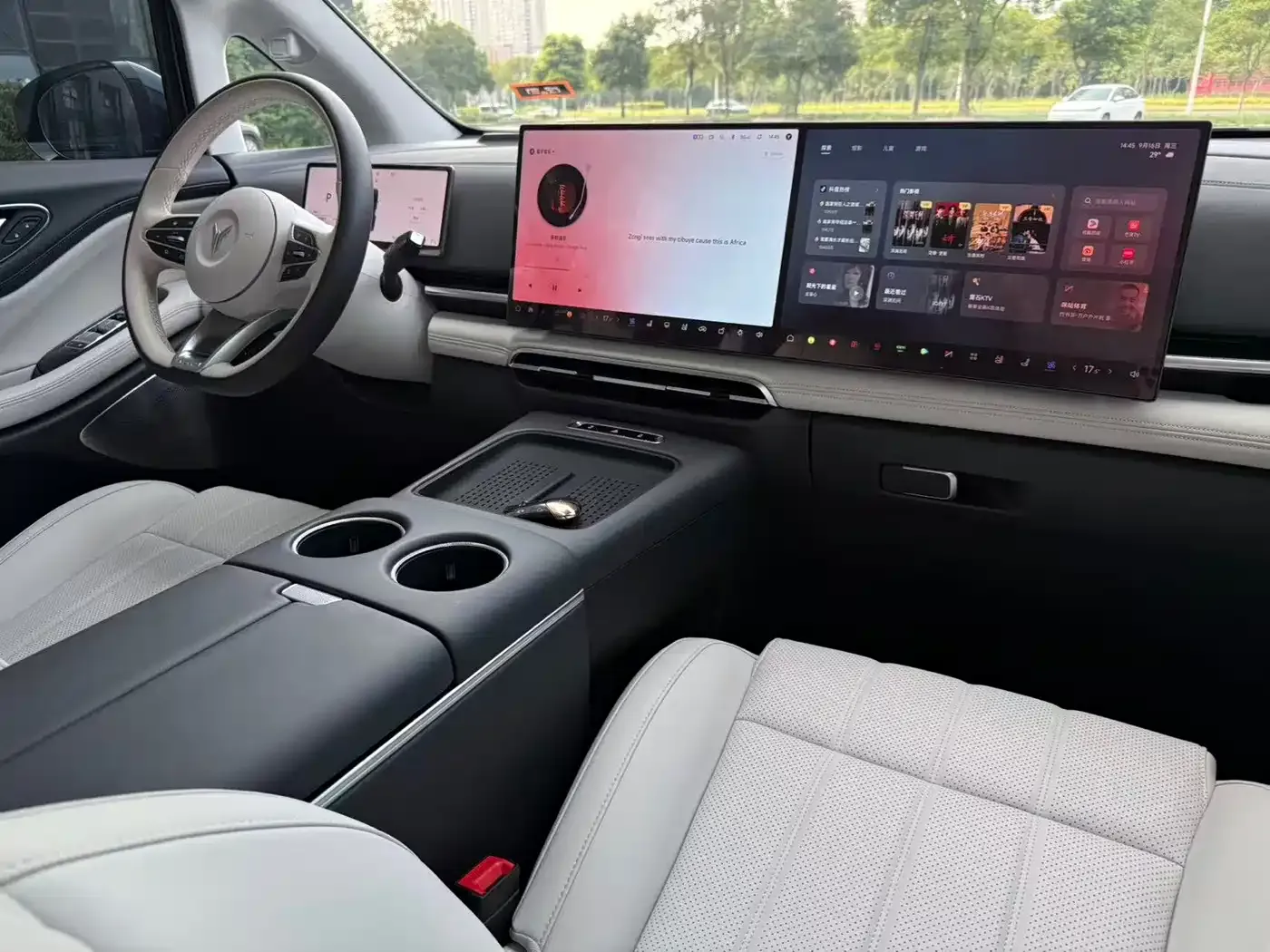 Voyah Auto Voyah Dreamer PHEV AWD Flagship Kunpeng Edition 2024 — фото 29