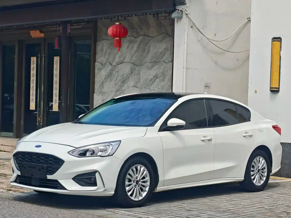 Ford Focus Sedan EcoBoost 180 Automatic Sharp Trend Type 2020