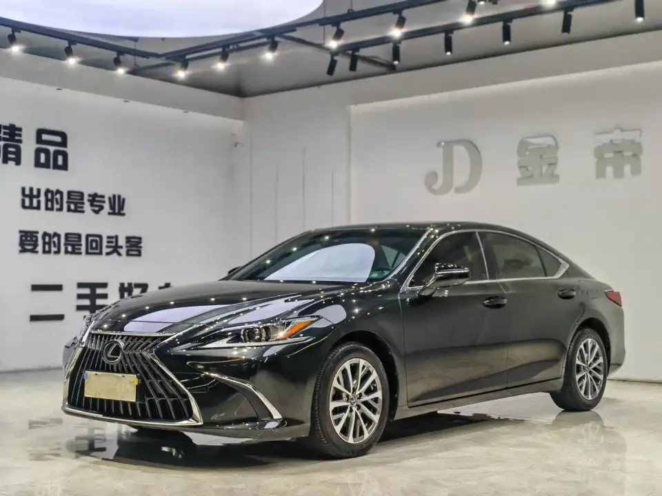 Lexus ES 200 Excellence Edition 2024