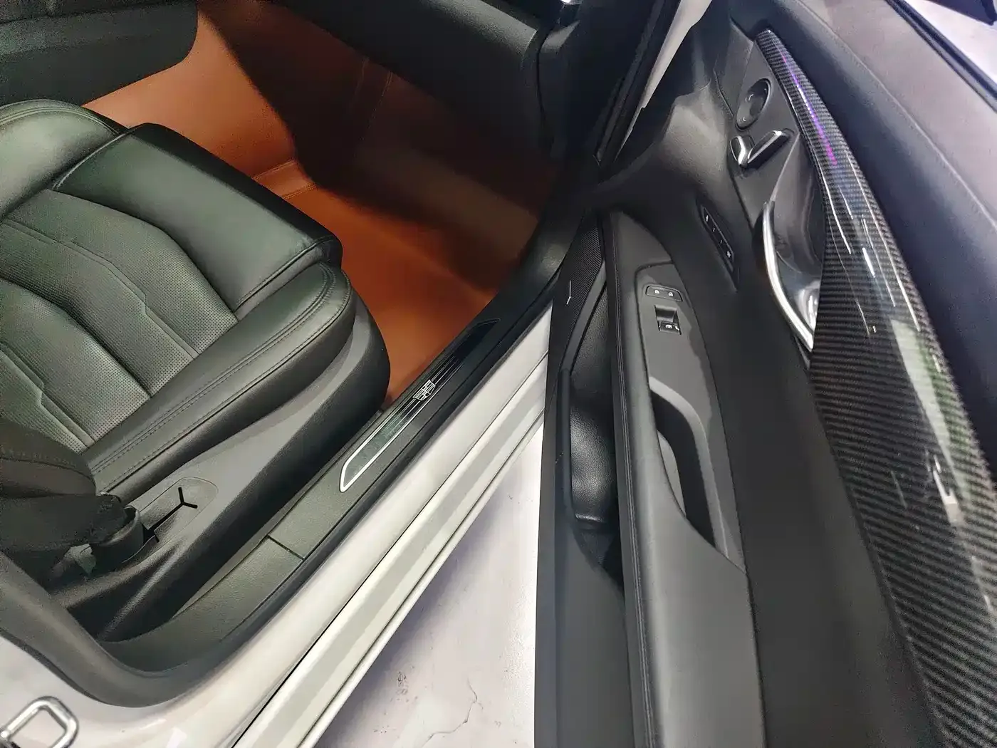 Cadillac CT6 28T Flagship Super Cruise 2020 — фото 12