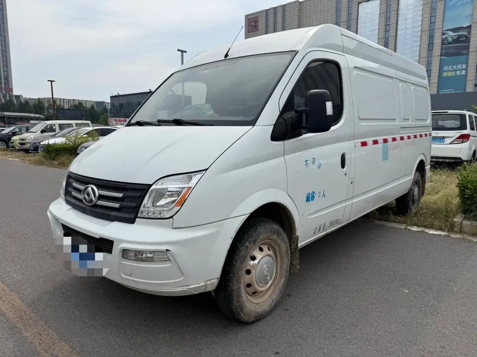 SAIC Maxus Xintu V80 2.0T PLUS Manual Van Long Wheelbase Medium Roof 3 Seater 2021