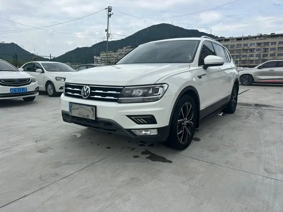 Volkswagen Tiguan L 330TSI Automatic 2WD Smart Luxury Edition China VI 2020