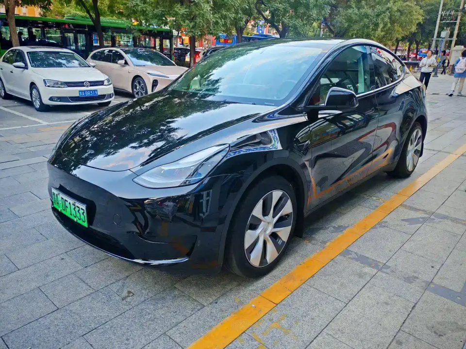 Tesla Model Y Facelift Rear-Wheel Drive Version 2023