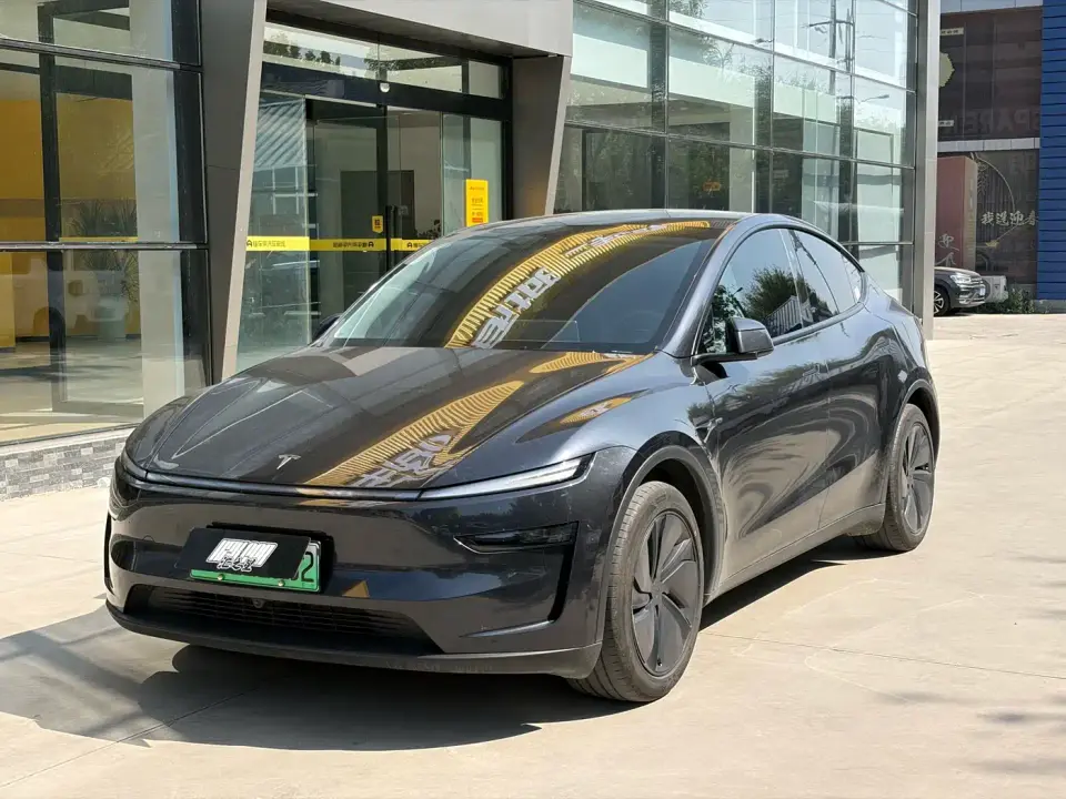 Tesla Model Y Rear-Wheel Drive 2025
