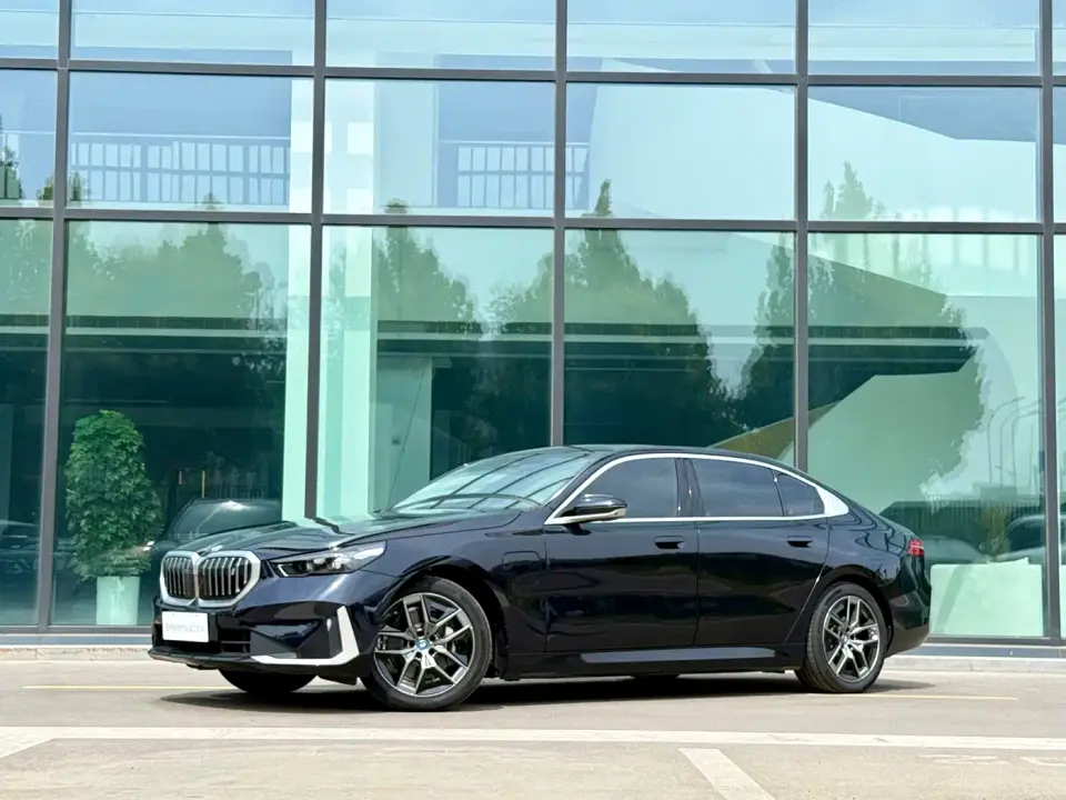 BMW i5 eDrive 35L Premium Luxury Package 2025
