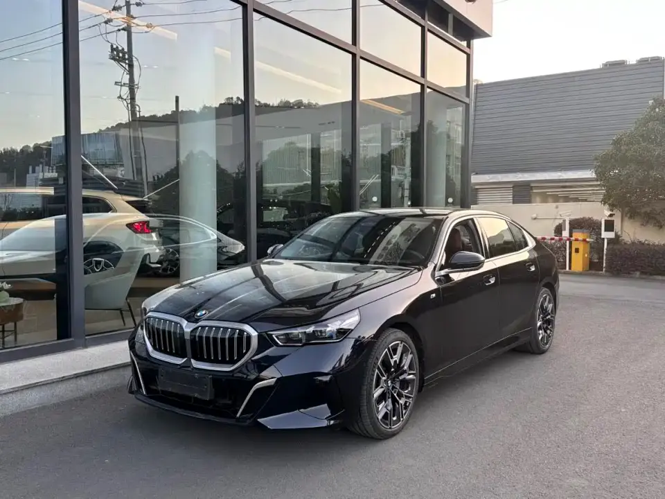 BMW 5 Series 530Li Premium M Sport Package 2025