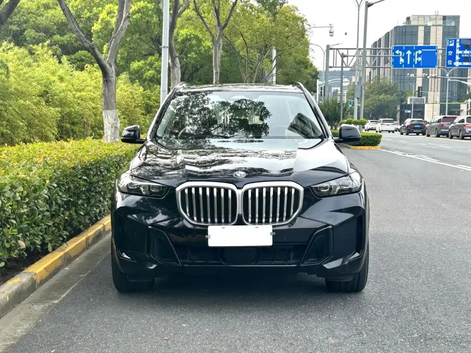 BMW X5 xDrive 30Li Premium M Sport Black Night Package 2025