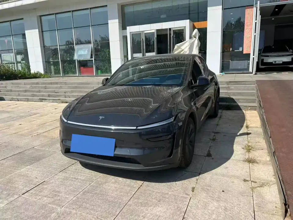 Tesla Model Y Rear-Wheel Drive 2025