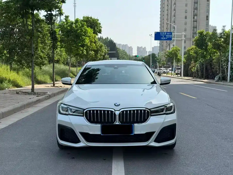 BMW 5 Series 525Li M Sport Package 2022