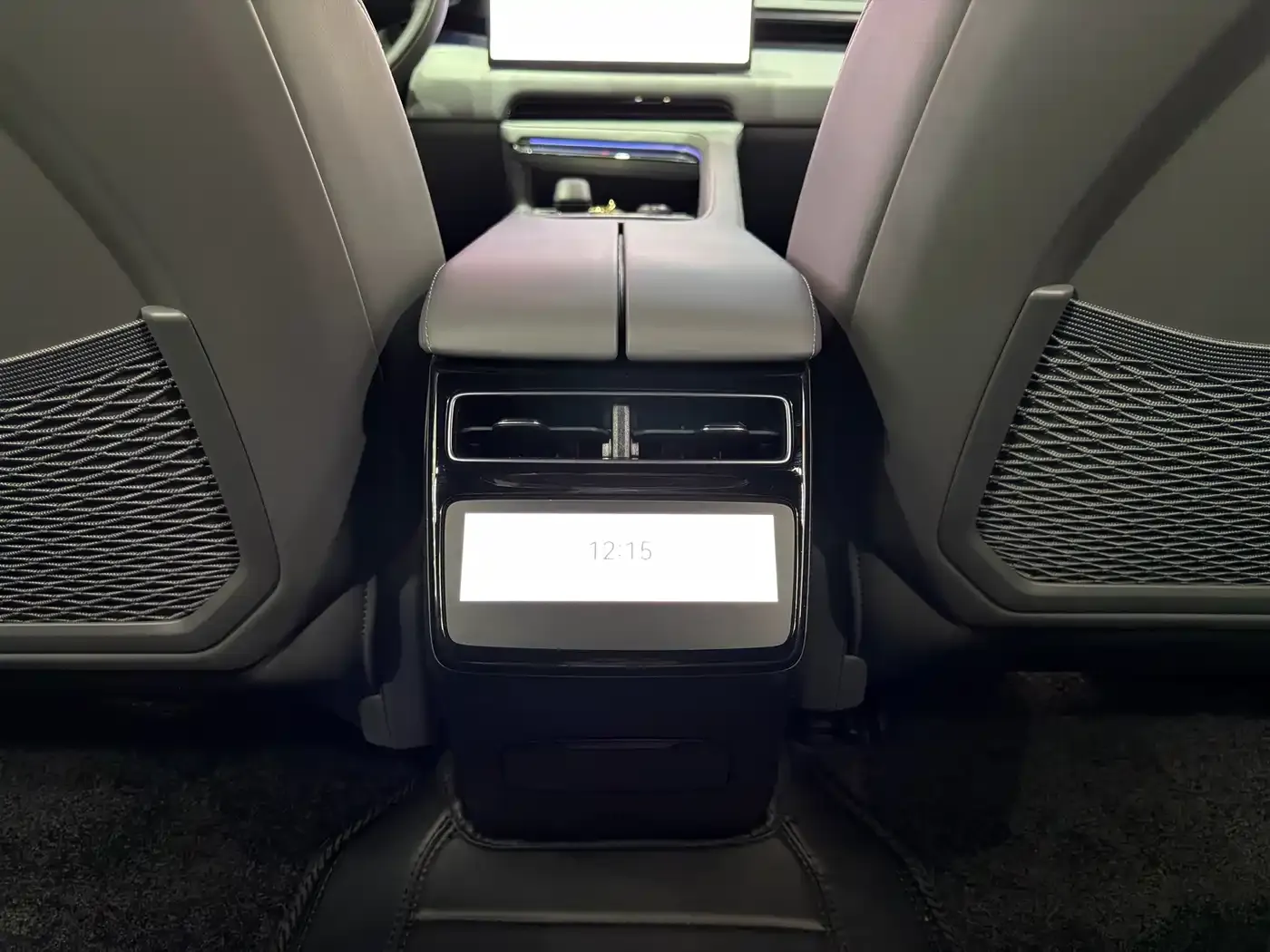Zeekr 001 WE Edition 95kWh AWD 2024 — фото 20