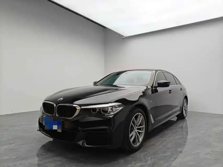 BMW 5 Series 525Li M Sport Package 2020