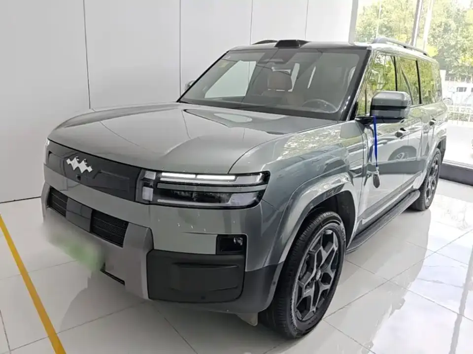 Fangchengbao Titanium 7 AWD Base Model 2025
