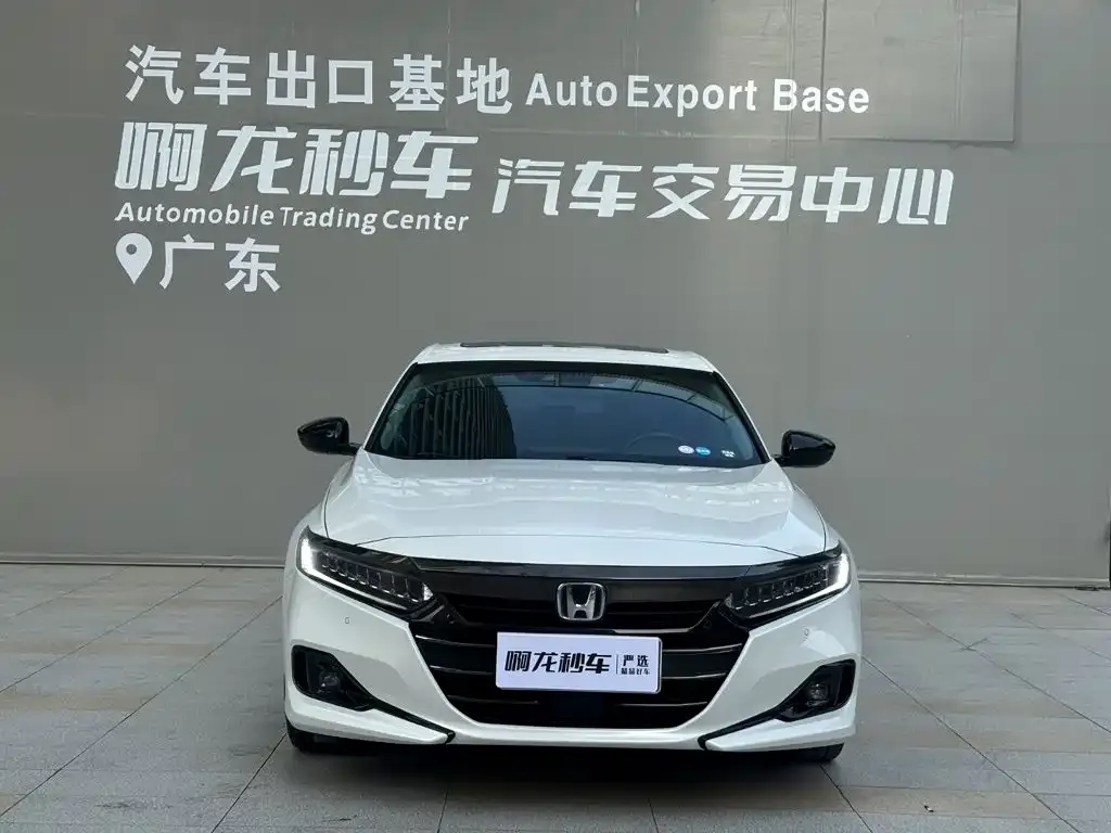 Honda Accord Sharp Hybrid 2.0L Phantom Night Sharp Intelligence 2022 — фото 2
