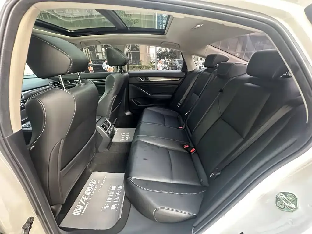 Honda Accord Sharp Hybrid 2.0L Phantom Night Sharp Intelligence 2022 — фото 8