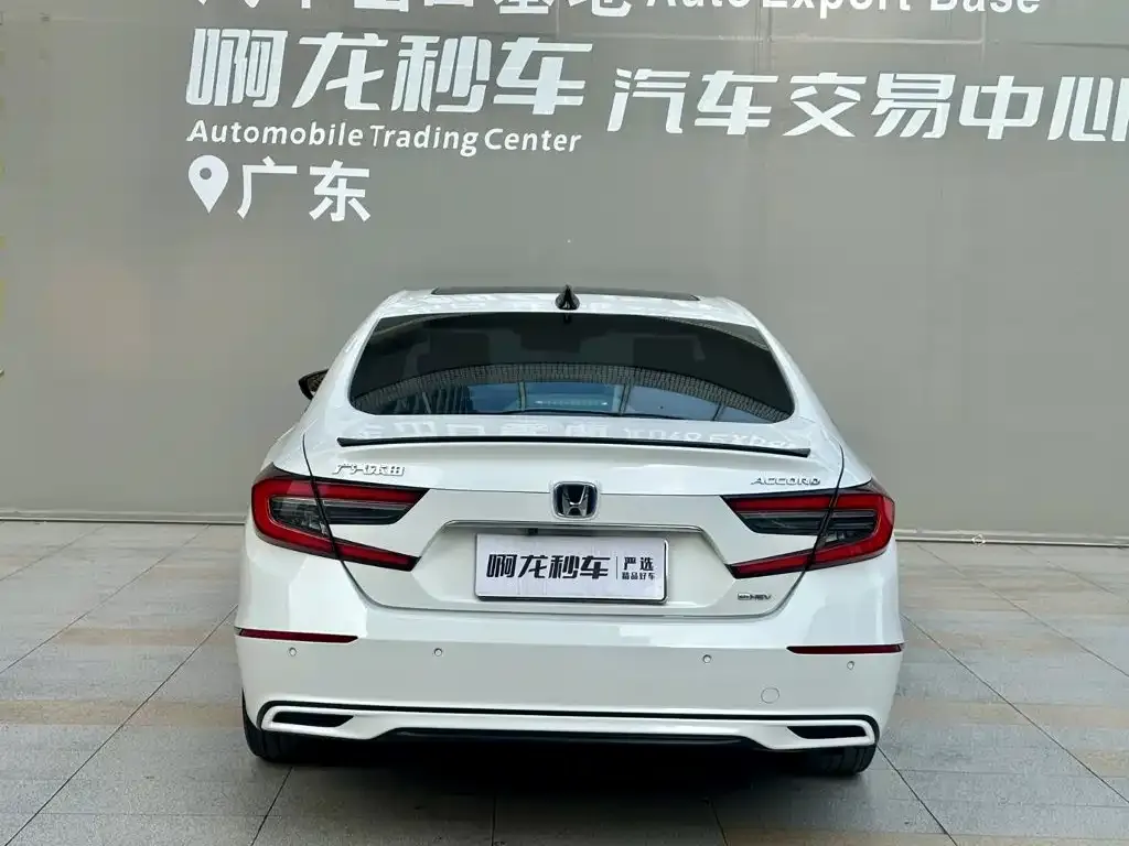 Honda Accord Sharp Hybrid 2.0L Phantom Night Sharp Intelligence 2022 — фото 4