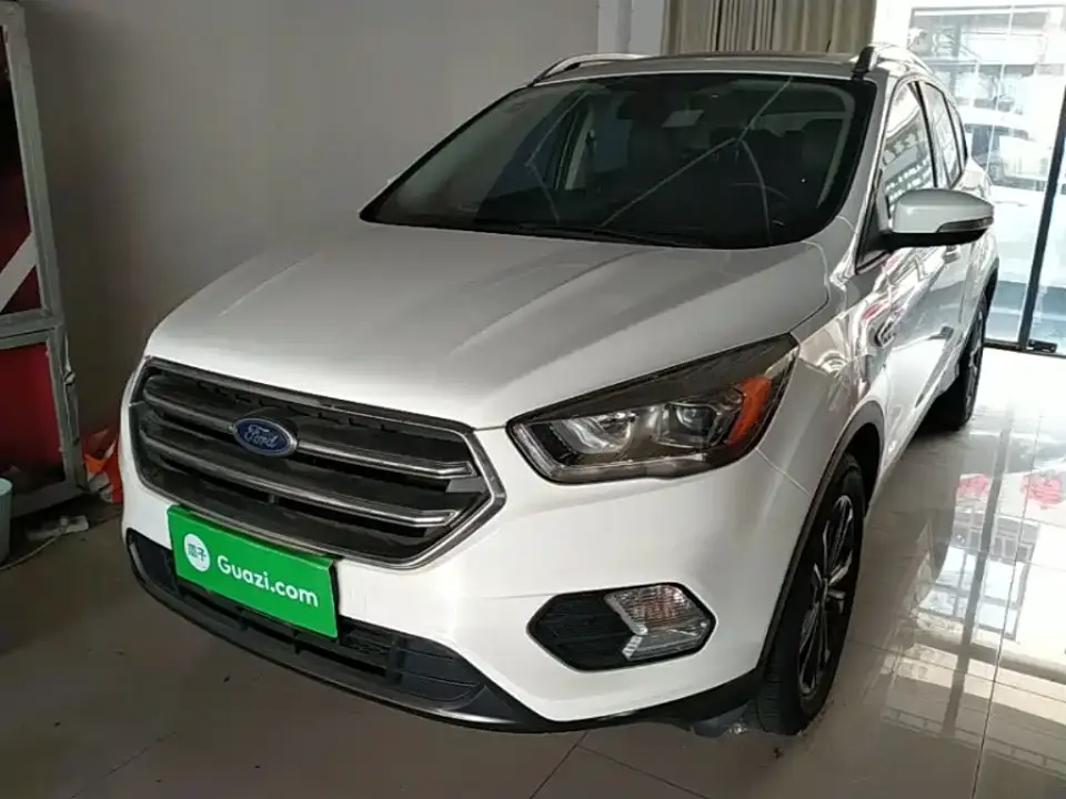 Ford Kuga EcoBoost 180 2WD Platinum Wing Edition China VI 2021