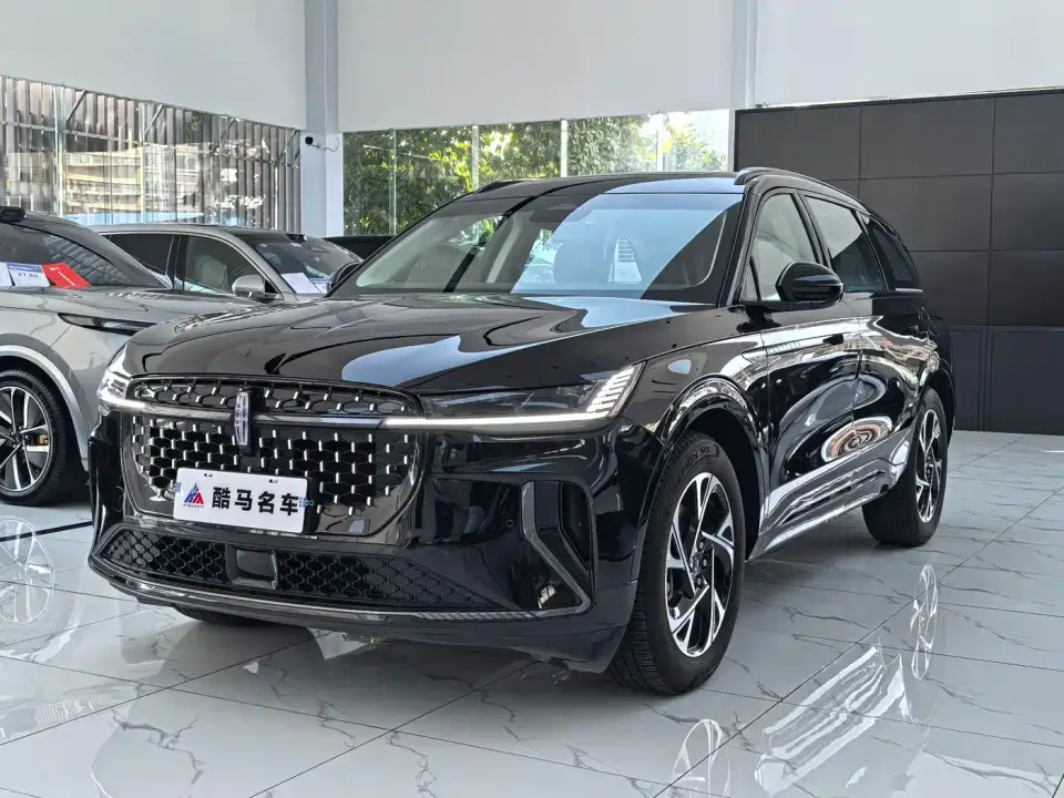 Lincoln Nautilus 2.0T AWD Premium Hybrid 2025