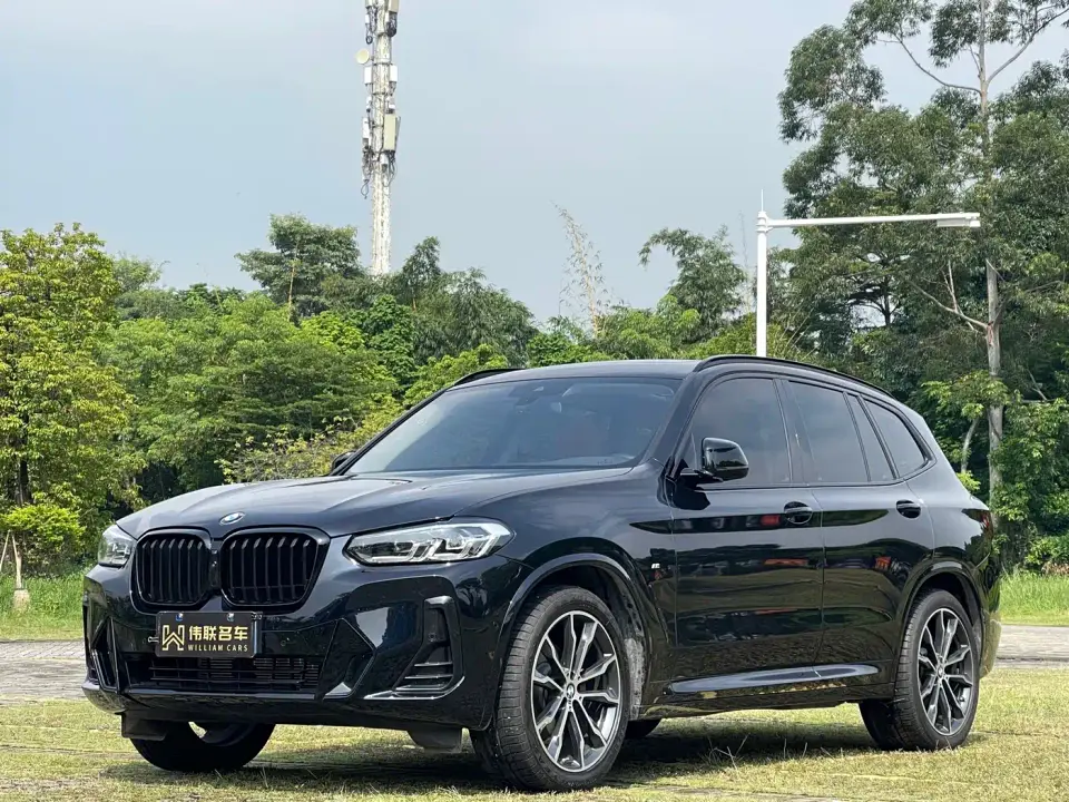 BMW X3 xDrive30i Leading M Night Package 2024
