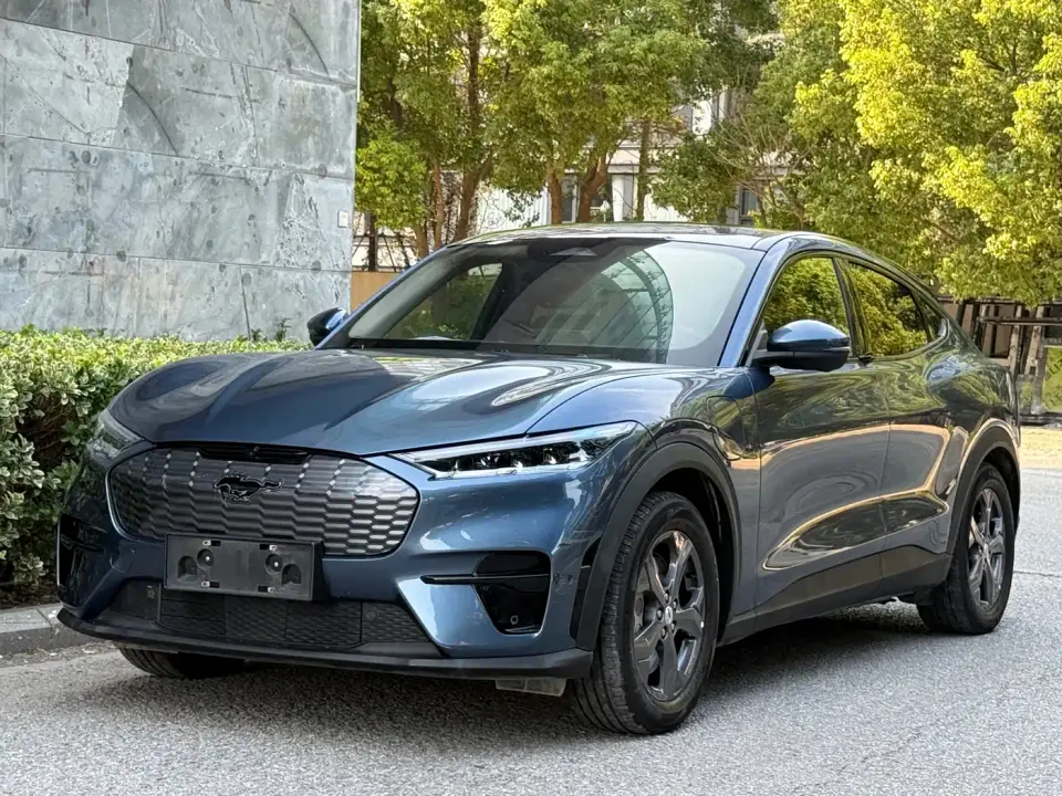 Ford Mustang Mach-E Leap World RWD (Standard Range) 2022