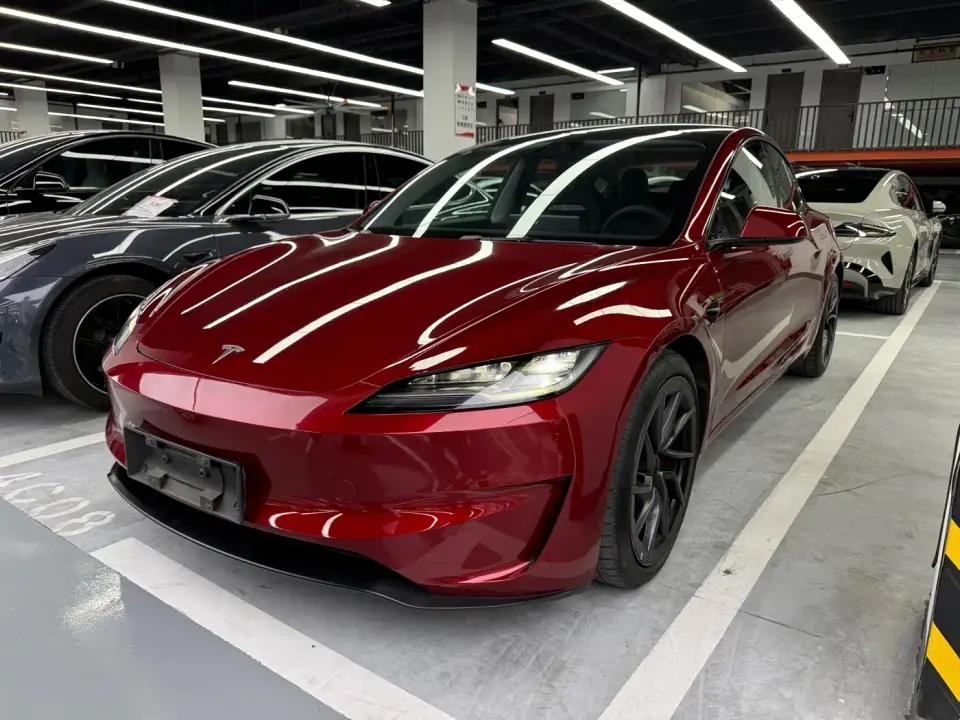 Tesla Model 3 High-Performance All-Wheel Drive Edition 2024