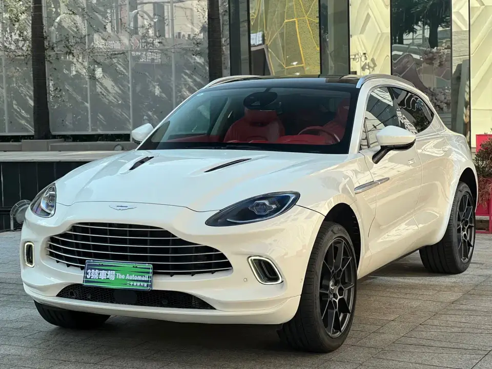 Aston Martin DBX 4.0T V8 2021