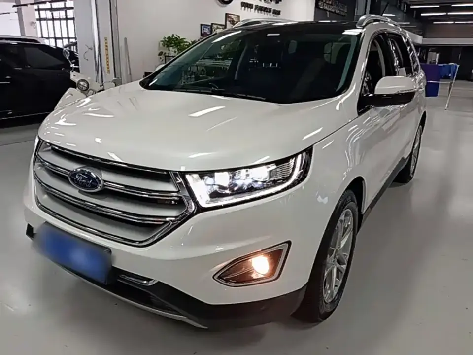 Ford Edge EcoBoost 245 2WD Premium Type 7-seater China VI 2020