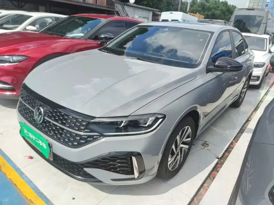 Volkswagen Lavida Model 300TSI DSG Starlight Full Comfort Edition 2025